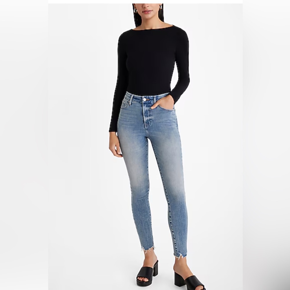 Women's Express High Waisted Medium Wash Raw Hem FlexX Skinny Jeans